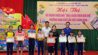 El barrio de Ninh Chử organizó un concurso de pintura titulado "Primavera en mi tierra natal".