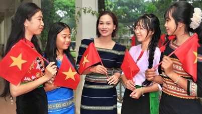 ចែករំលែកបំណងប្រាថ្នារួមមួយ ដើម្បីកសាង និងអភិវឌ្ឍប្រទេសជាតិ។