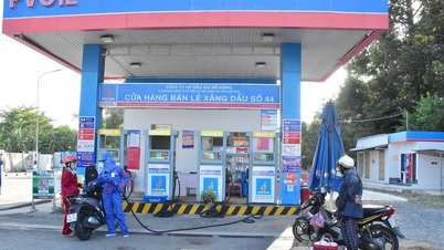 Petroleummarkt in Vinh Long: aanbod gegarandeerd.