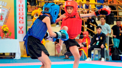 Emocionante competencia en el Torneo de Artes Marciales Tradicionales Juveniles de la Ciudad de Hue (ampliado).