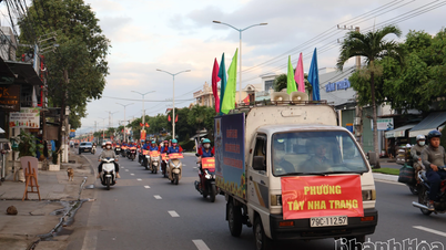 A Nyugat-Nha Trang kerület mozgó propagandafelvonulást tartott a 16. Nemzetgyűlés képviselőinek és a Népi Tanácsok minden szintű képviselőinek megválasztására.