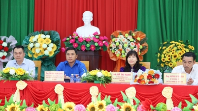 Voters in Nghi Duc commune are concerned about rural transportation and agricultural development.