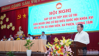 Członek Biura Politycznego Tran Duc Thang spotyka się z wyborcami w gminie Vinh Vien.