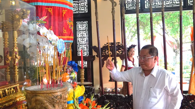 พิธีรำลึกครบรอบ 154 ปี ของบุย ฮู เหงีย ผู้กล่าวสุนทรพจน์ในพิธีสำเร็จการศึกษา