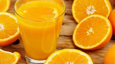 O suco de laranja faz bem para a saúde, mas não se deve exagerar na quantidade: qual a quantidade ideal por dia?