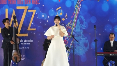 Romantic jazz music dedicated to women.