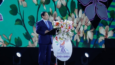 Prime Minister Pham Minh Chinh attended the opening ceremony of the 2026 Hoa Ban Festival in Dien Bien province.