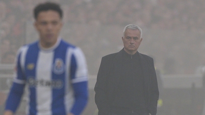 Mourinho dühösen reagál a piros lap után: Ő valóban a Különleges.