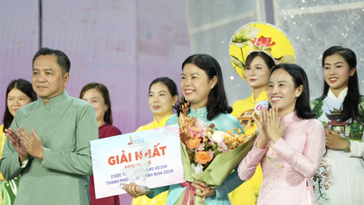 The "Golden Name of Uncle Ho" team won first prize in the Ho Chi Minh City Elegant Ao Dai Contest 2026.