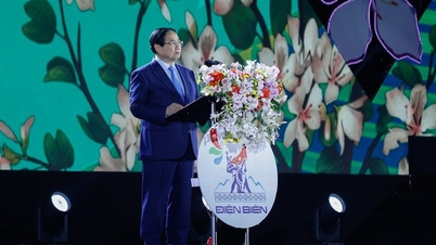 Premier Pham Minh Chinh was aanwezig bij de openingsceremonie van het Hoa Ban Festival 2026 in de provincie Dien Bien.