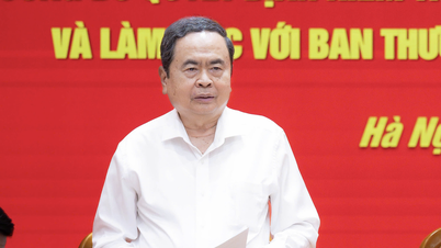 Bộ Chính trị kiểm tra, giám sát với Ban thường vụ Đảng ủy các cơ quan Đảng Trung ương