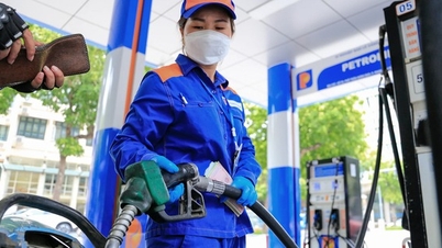 Benzin ve petrol ticaretiyle ilgili yeni düzenlemeler önerildi.