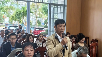 Người ứng cử đại biểu HĐND tỉnh tiếp xúc với cử tri xã Tân Hội