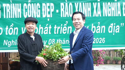 ເງຍໂດ່ ເປີດໂຄງການ “ປະຕູທີ່ສວຍງາມ - ຮົ້ວສີຂຽວ”.