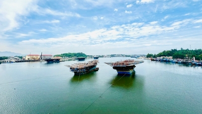 เรือประมงสองลำจากจังหวัดกวางงาย บรรทุกชาวประมง 70 คน ประสบปัญหาเครื่องยนต์ขัดข้อง และกำลังขอความช่วยเหลือกลางทะเล
