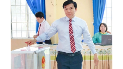 Le Conseil populaire de la commune de Vinh Gia a approuvé le plan d'investissement public à moyen terme et à l'horizon 2026.