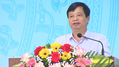 자라이성 인민의회 후보들이 푸미박과 푸미타이 지역에서 유권자들을 만나고 있다.