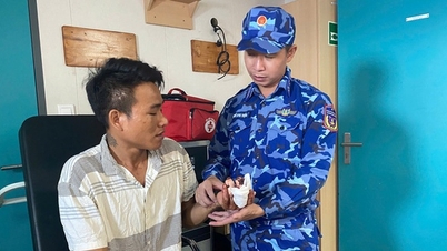 仕事中の事故に遭った漁師は沿岸警備隊から適時に援助を受けます。
