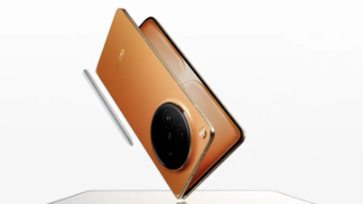 OPPO Find N6 với cây bút… AI