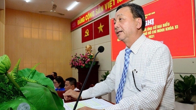 Herr Pham Van Triem: Valgte representanter må jobbe som bedriftsledere.