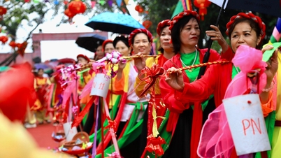 Menyebarluaskan nilai-nilai warisan Festival Nyanyian Perahu Tong Goi Cheo.