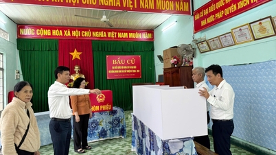 Le quartier de Tuy Hoa organise une session de formation sur la préparation aux élections.