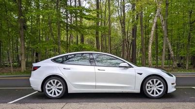 Tesla ماڈل 3: LFP بیٹریاں 160,000 کلومیٹر کے آپریشن کے بعد اعلی پائیداری کا مظاہرہ کرتی ہیں۔