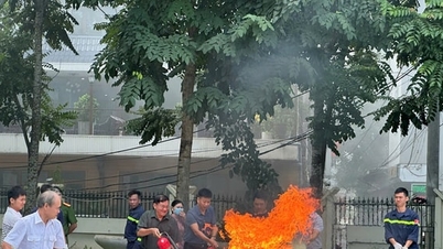 Komune Thien Loc memperkuat upaya pencegahan dan pengendalian kebakaran di tingkat akar rumput.