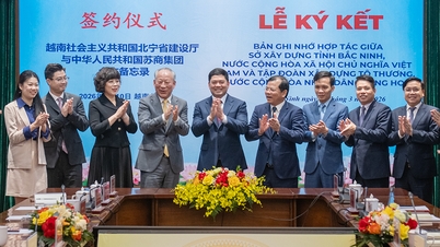 De provinciale partijsecretaris Nguyen Hong Thai was aanwezig bij de ondertekeningsceremonie van het samenwerkingsmemorandum tussen het ministerie van Bouw en de Su Shang Construction Group (China).