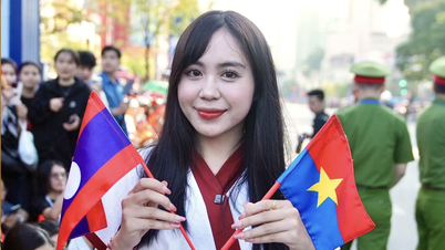 Why has the number of Lao tourists visiting Vietnam increased dramatically?