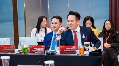 Membuka ekosistem untuk memungkinkan startup swasta berkembang di era digital.