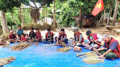 সীমান্তবর্তী অঞ্চলে পর্যটন উন্নয়নের সাথে সাথে ঐতিহ্যবাহী বয়নশিল্প সংরক্ষণ।