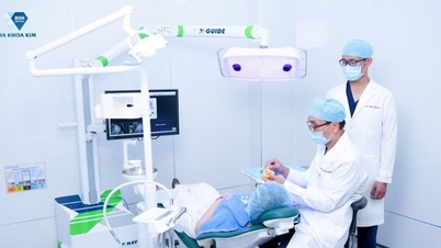 Why are Vietnamese people increasingly choosing well-known dental clinics for cosmetic dentistry?