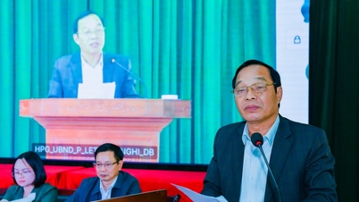 A Hai Phong Városi Népi Tanács 17. ciklusára pályázó jelöltek találkoznak a választókkal a 10. számú választókerületben.