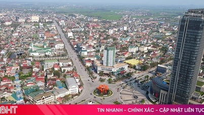 "Volando" sobre proyectos que transforman la infraestructura de transporte urbano en el centro de Ha Tinh.