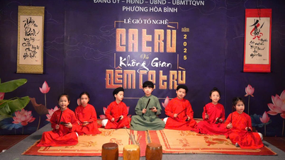 Hồi sinh ca trù trên đất Cảng