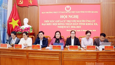 បេក្ខជន​សម្រាប់​ក្រុមប្រឹក្សា​ប្រជាជន​ខេត្ត​អាណត្តិ​ទី 20 ឆ្នាំ 2026-2031 ជួប​ជាមួយ​អ្នកបោះឆ្នោត​នៅ​ឃុំ​ឌឿងហុង។