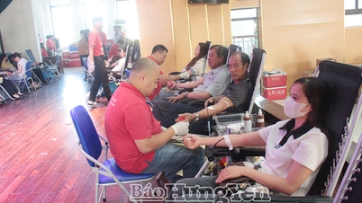 ចែករំលែកក្តីស្រលាញ់តាមរយៈដំណក់ឈាម។