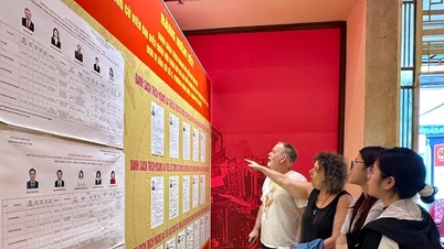 אתרים רבים בהאנוי עוברים שיפוץ לקראת יום הבחירות.