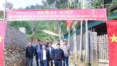 Tiểu ban tuyên truyền bầu cử tỉnh kiểm tra công tác thông tin, tuyên truyền tại 2 xã Hùng Chân và Mường Quàng