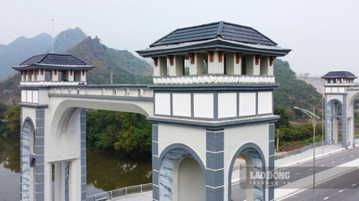 Beundre Tan Lang-broen på milliardveien i Ninh Binh.
