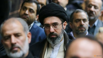 Irans nye øverste leder har vært fraværende i flere dager siden han ble utnevnt.