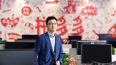 Billionaire Colin Huang unexpectedly relinquishes his fortune.