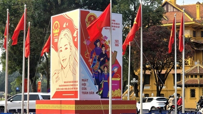 चुनाव दिवस के बारे में प्रचार करने वाले बिलबोर्डों पर जीवन के सभी क्षेत्रों से जुड़ी महिलाओं की तस्वीरें प्रमुखता से प्रदर्शित की जाती हैं।