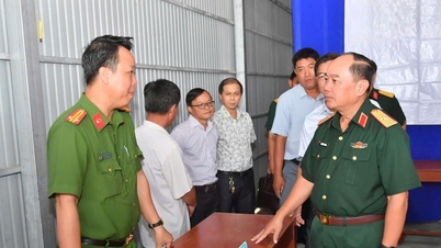 An Giang: Mejar Jeneral Nguyen Van Ngành memeriksa persiapan pilihan raya di komun sempadan.