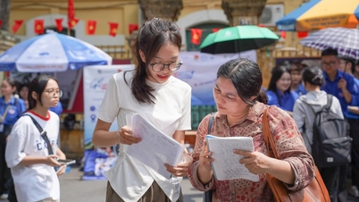 Hanoi, 10. sınıf kayıtları için bölgeleme düzenlemelerini kaldırdı: Devlet okullarına kayıt yarışı daha da kızışacak mı?