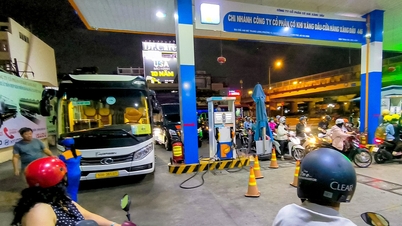 Med kraftigt stigande bränslepriser kräver Ho Chi Minh-staden att transportföretag rapporterar dagligen.