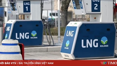 Een schip met 63.000 ton LNG uit het Midden-Oosten is aangemeerd in de haven van Thi Vai.