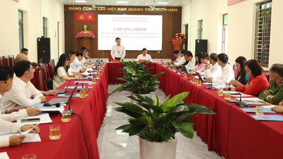 L'équipe d'inspection et de supervision du Politburo et du Secrétariat a travaillé avec le Comité du Parti du quartier de Chiềng Cơi, province de Sơn La.