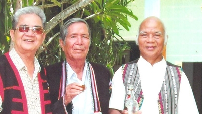 លាហើយ «ចាស់ទុំក្នុងភូមិ» នៃវប្បធម៌តំបន់ខ្ពង់រាបកណ្តាល។